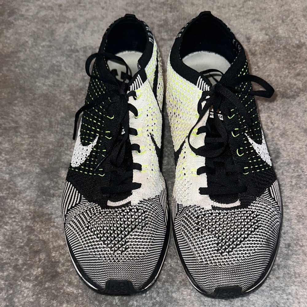 NIKE FLYNIT RACER “VOLT” OG - Picture 4 of 10